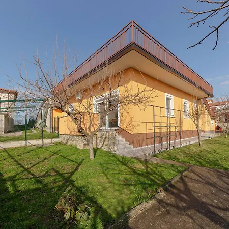 Apartma Zan *